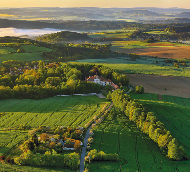 Kniha “ esk republika 2020 - Libor Sv  ek" - vyd n  1., rok 2020