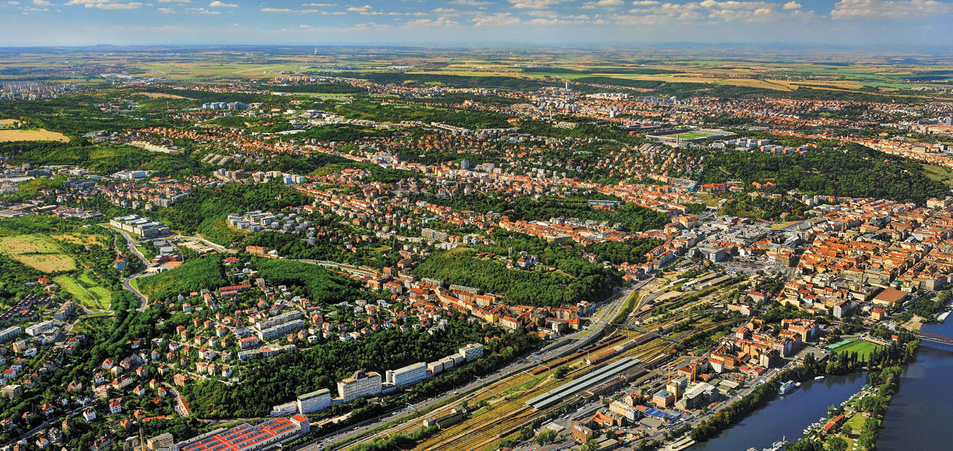 Kniha “PRAHA LETECKA - Libor Sv ek" - vyd n  1., rok 2013 Photographer: Libor Svacek; box@fotosvacek.cz; Mobile: +420 602428001; 